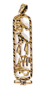 open cartouche in 18k gold with diamond cut frame
